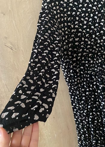 Uzun Kollu Siyah Pilili Kadın Elbise - Görsel 3