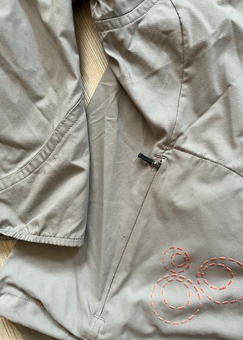 Timberland Gri Kapüşonlu Yağmurluk - Görsel 2