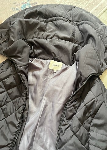 Koton Kadın Gri Kapüşonlu Suni Kumaş Kışlık Mont - Görsel 5