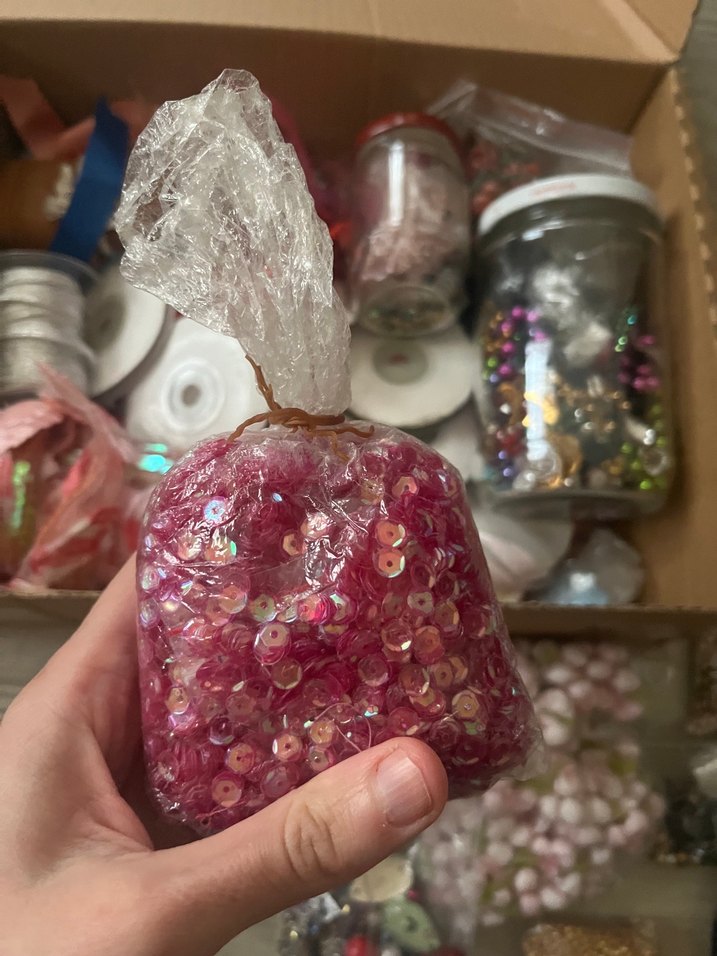 Bir kutu dolu El Sanatları Malzemeleri Seti - Görsel 5