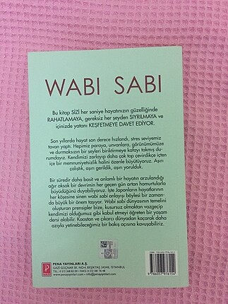  Wabi Sabi kitap ,bluz ve siyah şifon üst