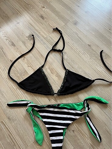 Harika bir bikini takımı