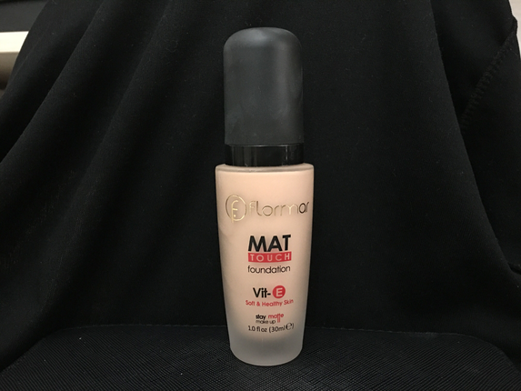 universal Beden ten rengi Renk Flormar mat touch fondöten E vitaminli M308