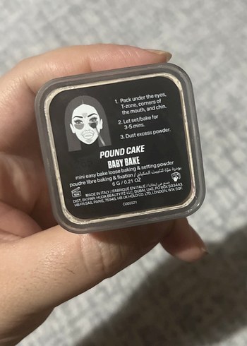 Huda Beauty pound cake pudra - Görsel 4