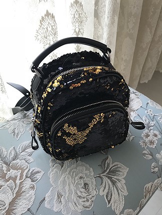 zara sırt çantası