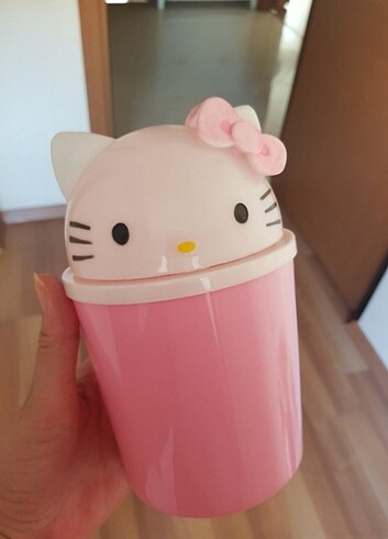 Hello kitty çöp kutusu