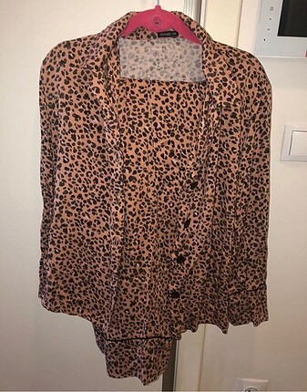 m Beden İkea leopar m beden piJama takımı