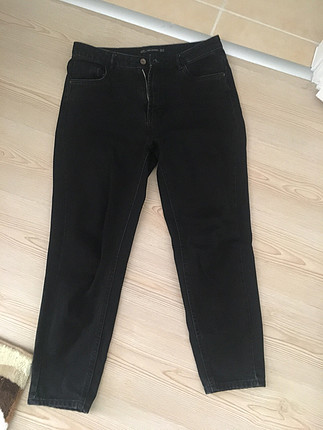 40 Beden siyah Renk MOM JEANS ZARA