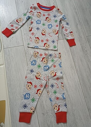 Bebek pijama takımı 