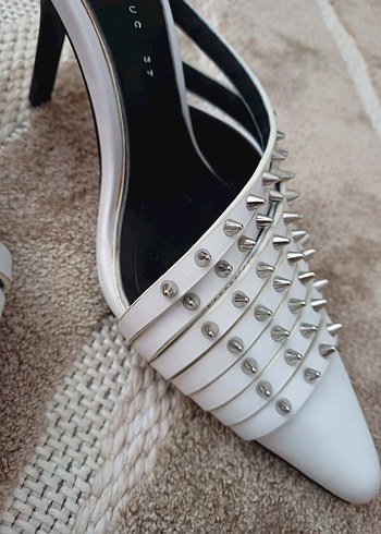 37 Beden beyaz Renk Zara Beyaz Deri Stiletto Topuklu Terlik