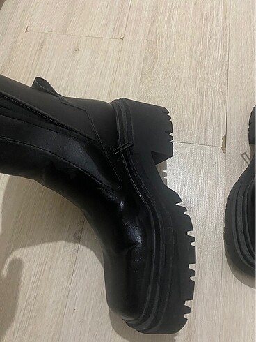 38 Beden siyah Renk Zara bot