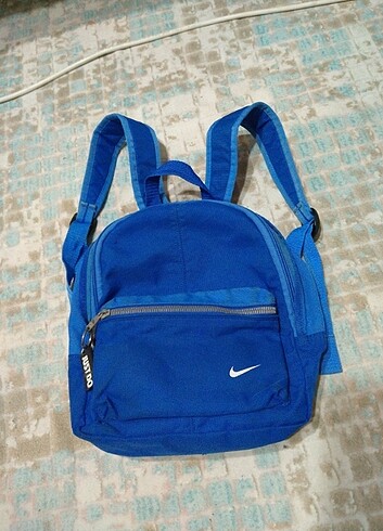 Orijinal Nike mavi sırt çantası 