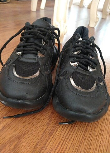 Diğer Siyah spor ayakkabı 