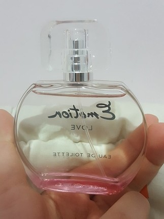 Avon Emotion love parfüm