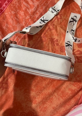 Beyaz Deri Kadın Çapraz Askılı Çanta - Görsel 3