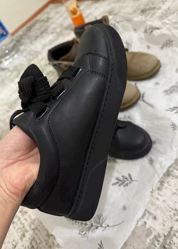 Siyah Bağcıklı Kadın Spor Ayakkabı - Görsel 3