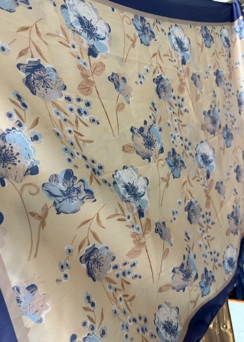 Desenli şal fular - Görsel 2