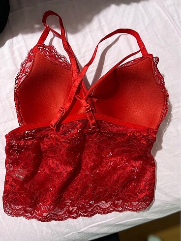 Diğer Kırmızı bralet