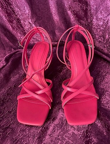 38 Beden pembe Renk Bershka pembe topuklu sandalet ayakkabı