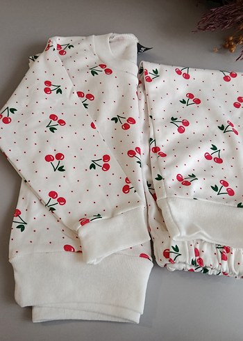 Diğer Kız Çocuk Kiraz Desenli Pamuklu Pijama Takımı