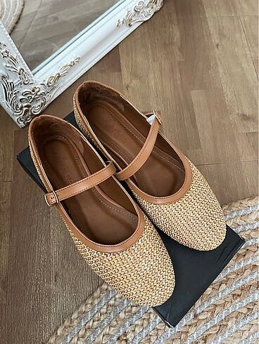 Zara Hasır babet