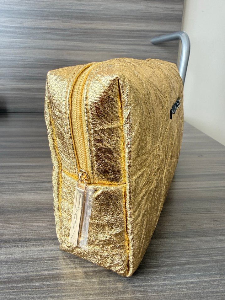 MAC gold Makyaj Çantası - Görsel 2
