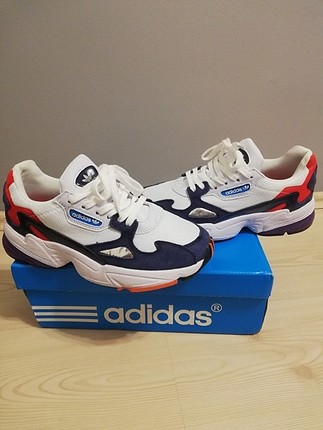 adidas falcon