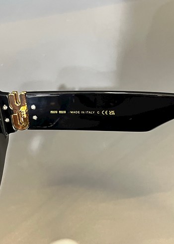 Klasik Şıklıkta Siyah Transparan Kadın Güneş Gözlüğü - Görsel 5