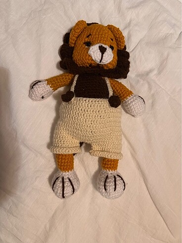 Aslan amigurumi bebek