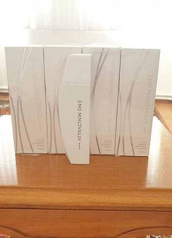 AVON ATTRACTiON ONE 50 ML EDP