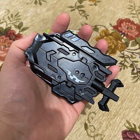  Beyblade atıcı