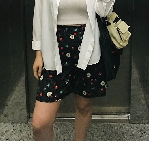 Meyve Desenli Vintage Kumaş Şort