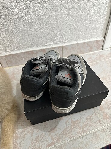 36 Beden Nike spor ayakkabı