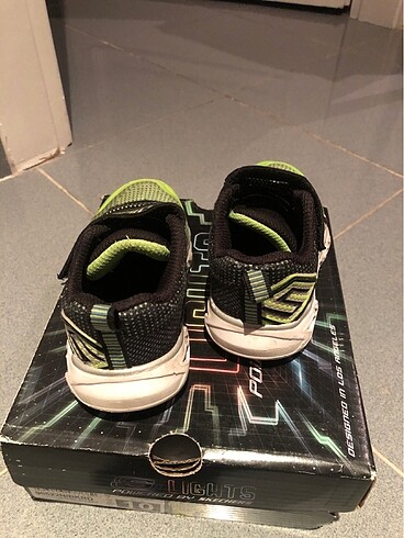 24 Beden yeşil Renk Sketchers erkek çocuk spor ayakkabı