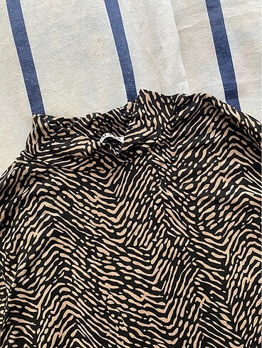 m Beden siyah Renk zebra desenli dik yaka body