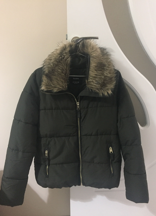 s Beden yeşil Renk Bershka şişme mont