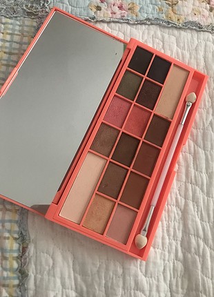 MAC I Heart Revolution Chocolate and Peaches Palette