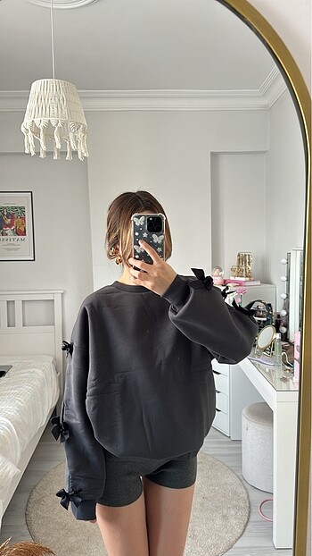 milla kurdele sweat