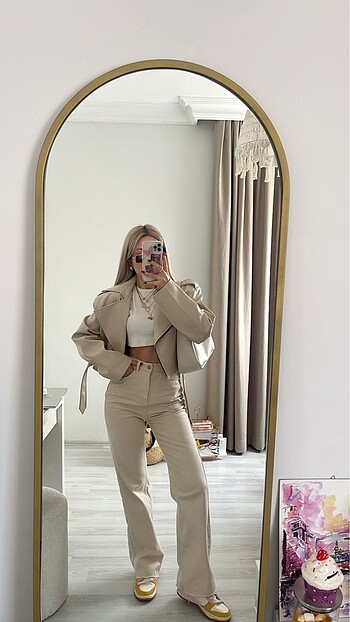 ekru jean