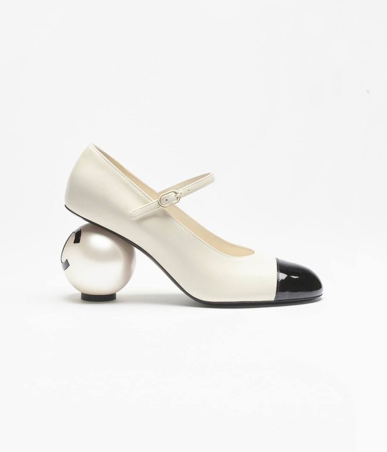 Beyaz Tokalı Topuklu Kadın Ayakkabı - Görsel 4