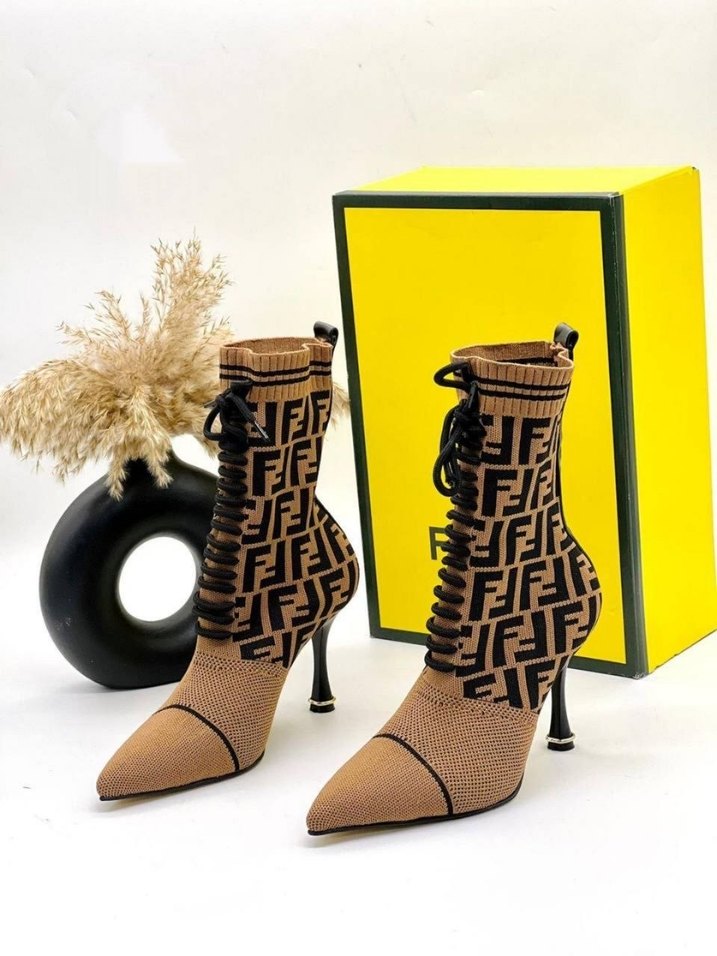 Fendi Örgü Desenli Stiletto Topuklu Kahverengi Bot - Görsel 2