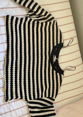 Bershka Siyah-Beyaz Triko