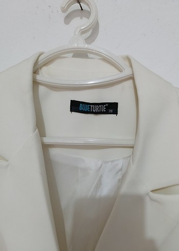 Bershka Düğmeli Beyaz Kadın Blazer Ceket