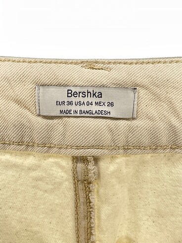 36 Beden çeşitli Renk Bershka Jean / Kot %70 İndirimli.