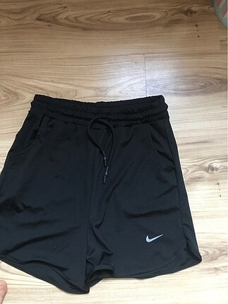 Nike şort