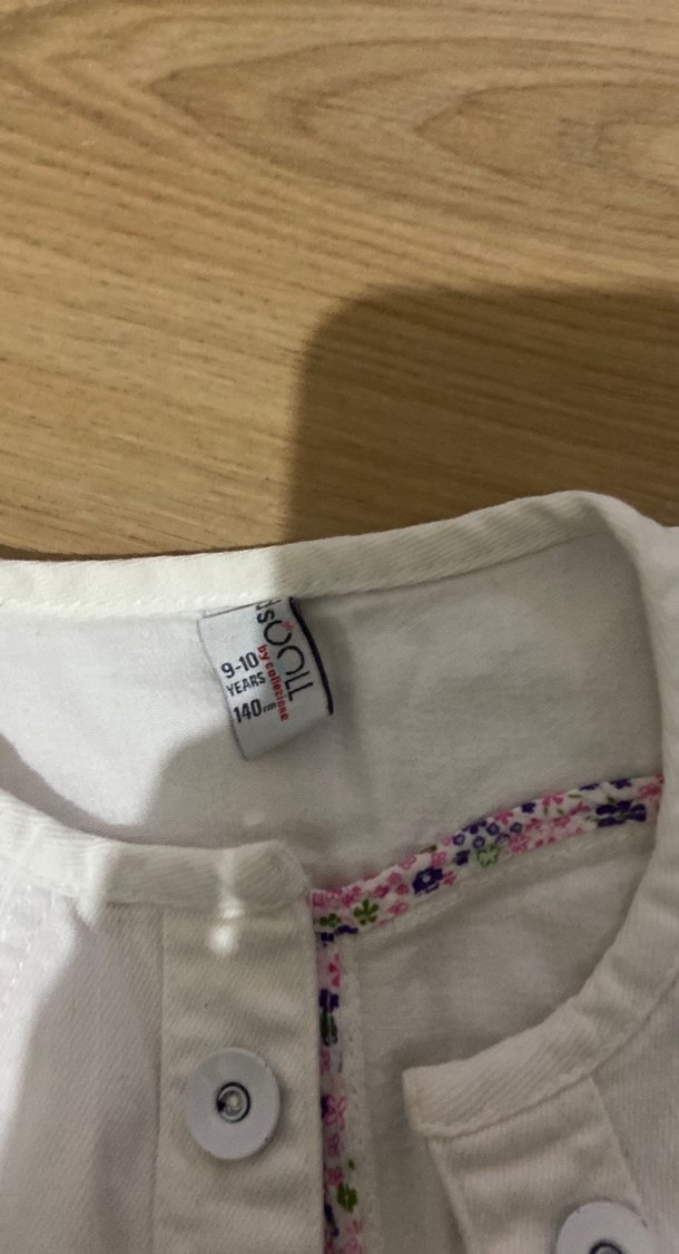 Kızlar için Beyaz Düğmeli Pamuklu Yelek - Görsel 2