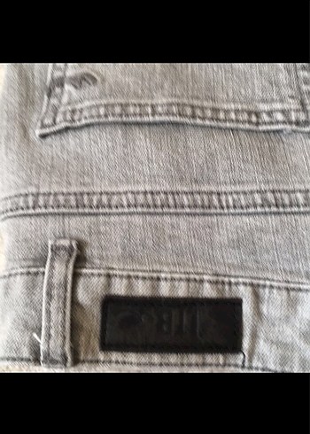 Gri Kadın Denim Mini Şort - Görsel 3