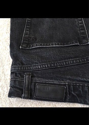 Kadın Siyah Yırtık Mini Kot Şort - Görsel 6