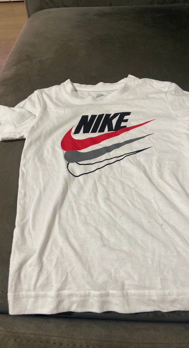 Nike Beyaz Erkek Çocuk Kısa Kollu Tişört - Görsel 2