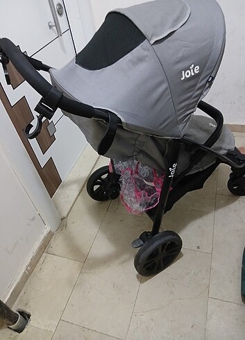 Diğer Beden Joie bebek arabası